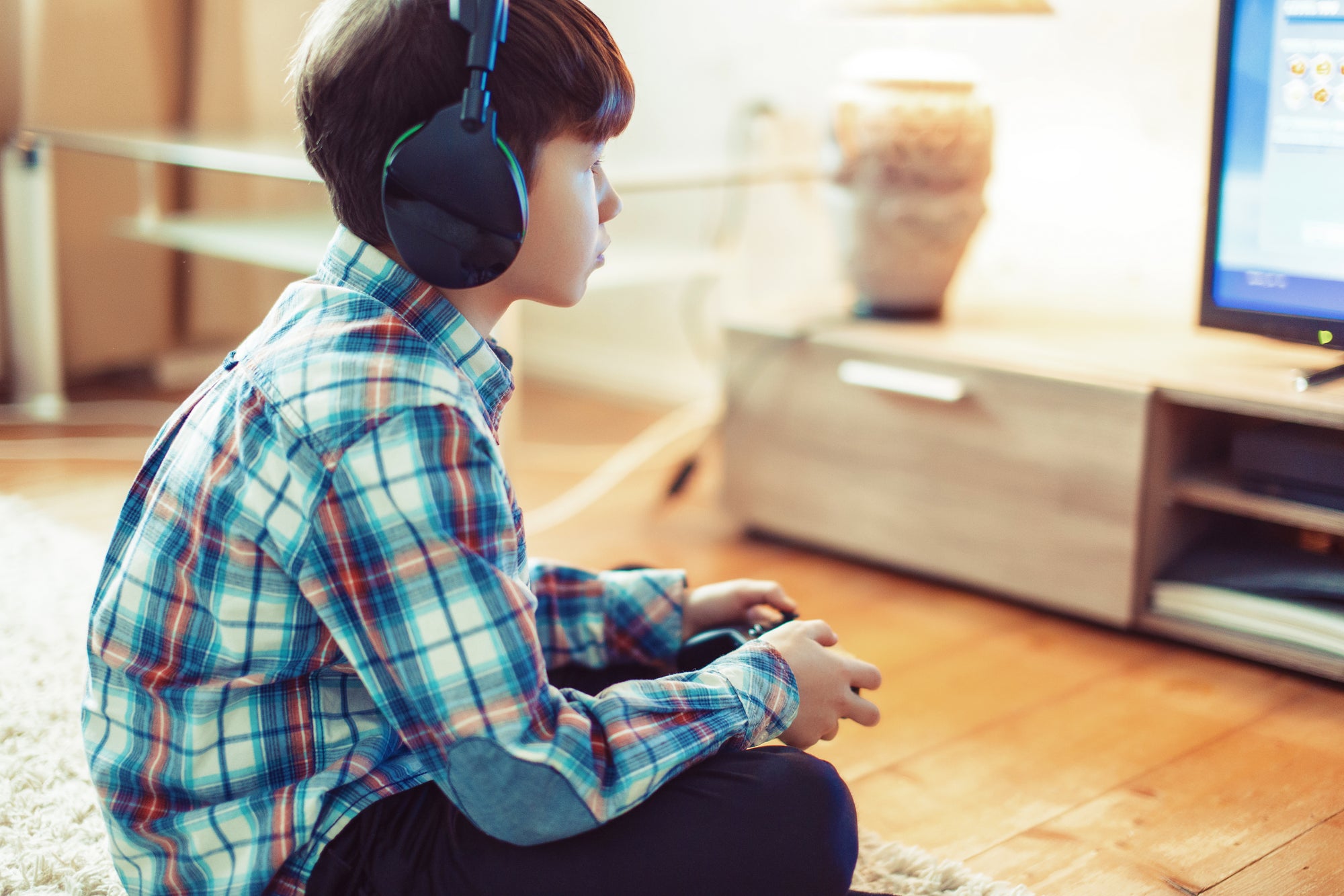 How is screentime affecting our children's posture?